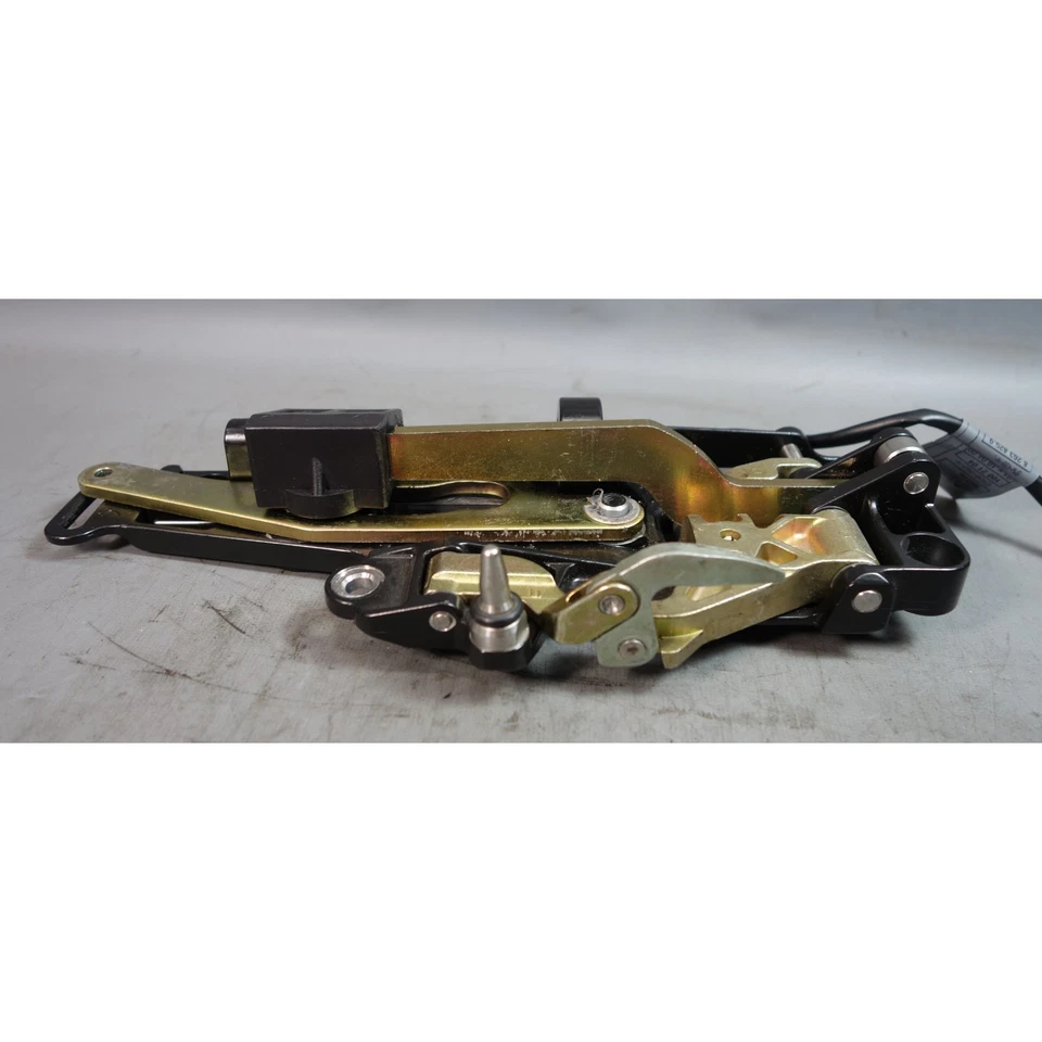 Pestillo de bloqueo superior convertible delantero izquierdo BMW E46 serie 3 reconstruido 2000-2006 OEM Foto 2 de 4