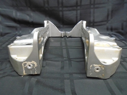 2004 HONDA BF40A STERN BRACKETS 50301-ZW4-H10ZA 50311-ZW4-H11ZA MOTOR OUTBOARD - Foto 2 di 8