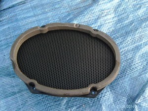 ford focus door speaker size