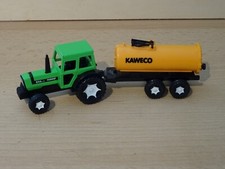 Siku Farmer 1:87 Deutz Fahr Traktor DX6.31 Turbo mit Kaweco Fasswagen