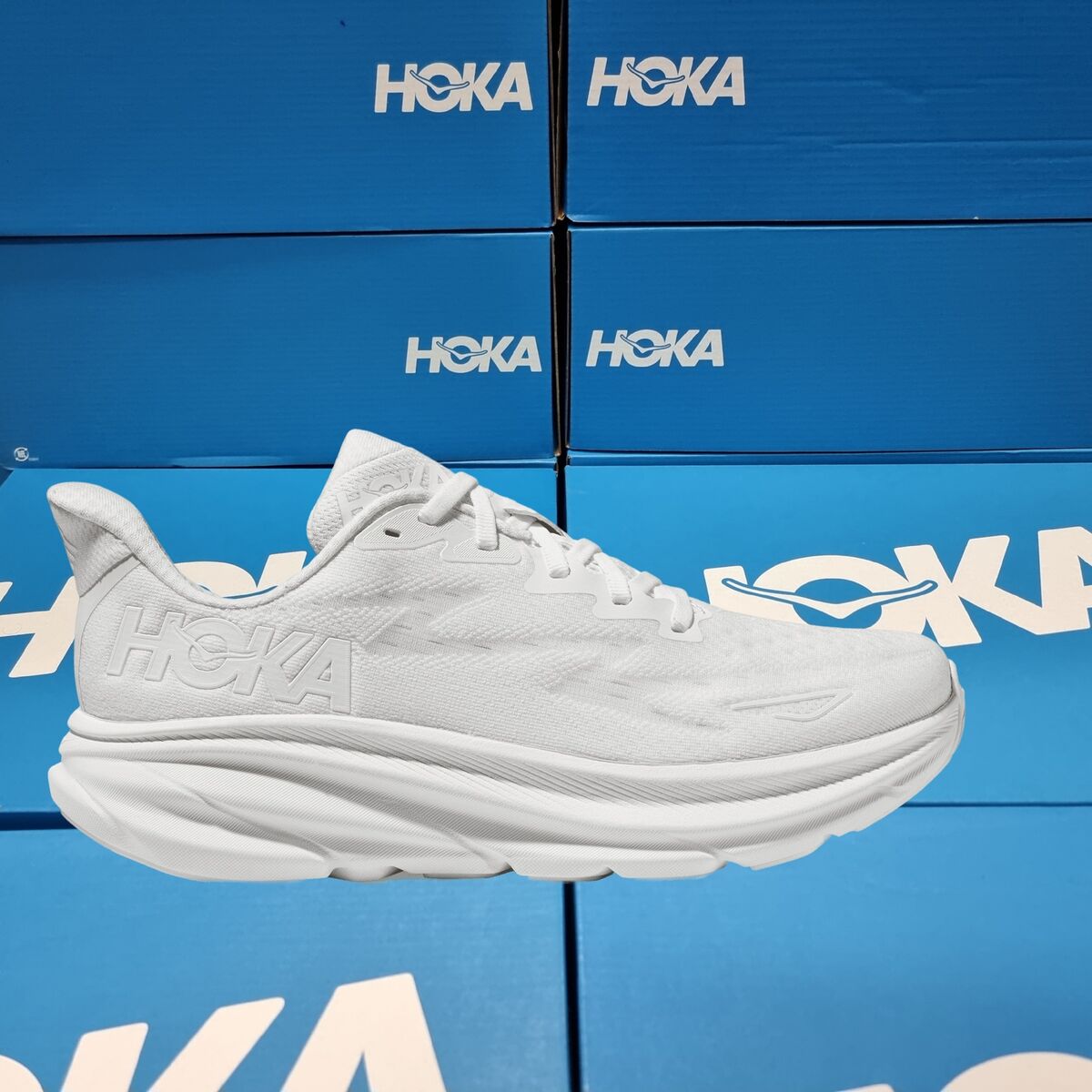 HOKA Clifton 9 Sneakers