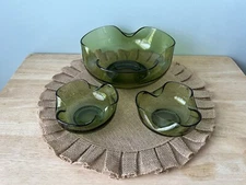 Anchor Hocking Avocado Green Glass Chip & Dip Pinched Petal Bowl/RuffSet-Vtg-EUC