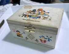 Vintage Disney “It’s a Small World” Music Jewelry Box Japan WDW WORKS