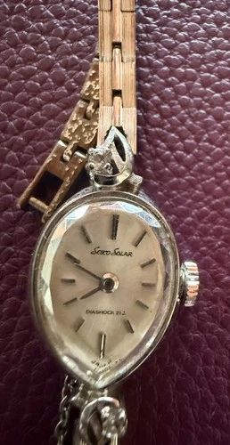 Vintage ‘60s Seiko Solar Diashock 21J Ladies Watch — Mid-Century Chic! Teardrop!