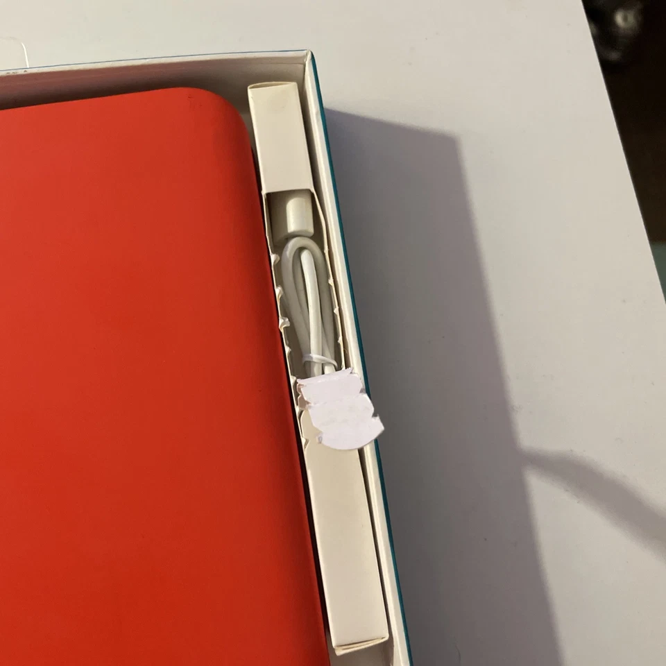Logitech Ultrathin Keyboard Folio for iPad 5, Mars Red Orange - Image 3 of 4