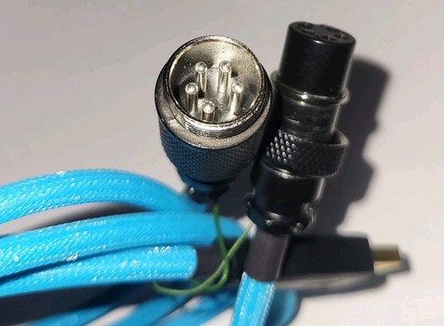 Glorious Coiled USB-C Artisan Braided Keyboard Cable Electric Blue - Open Box- - Picture 2 of 3