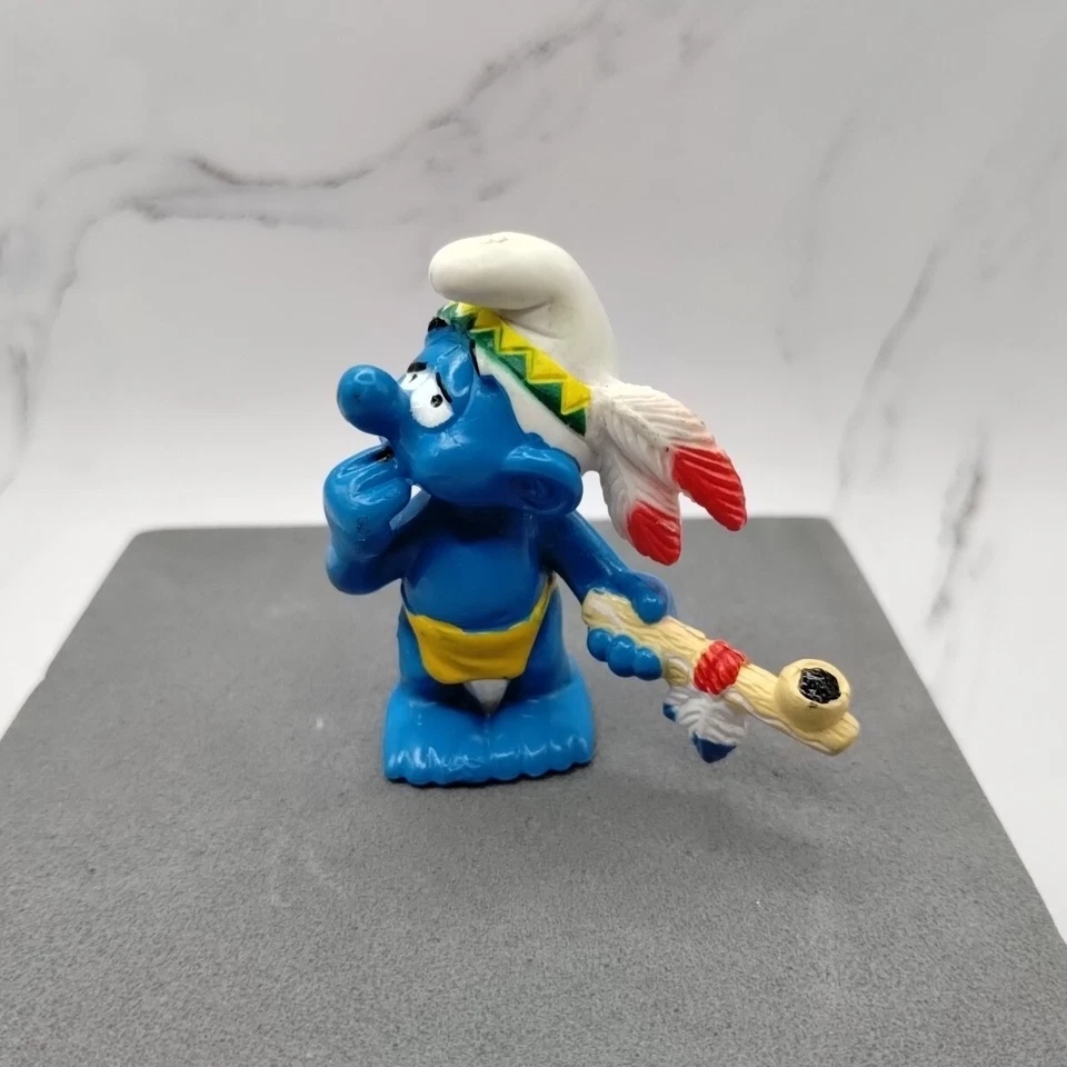 Figura de PVC Peyo 2006 pitufo nativo americano Schleich Holding Peace Pipe Foto 2 de 4