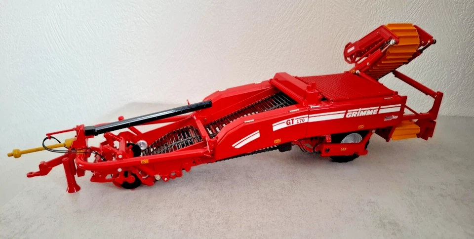 Ros 1:32 - Scavapatate Grimme GT 170 Trainata - Immagine 2 di 4