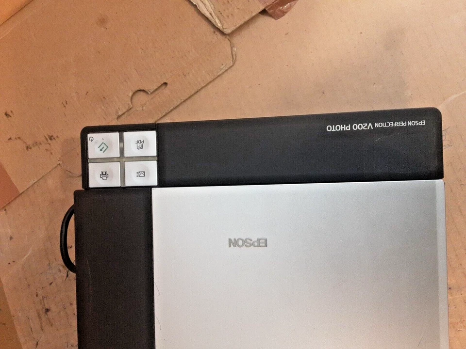 Epson Perfection V200 Photo Picture Flatbed Scanner / No PSU / No Negative Films - Image 2 of 4