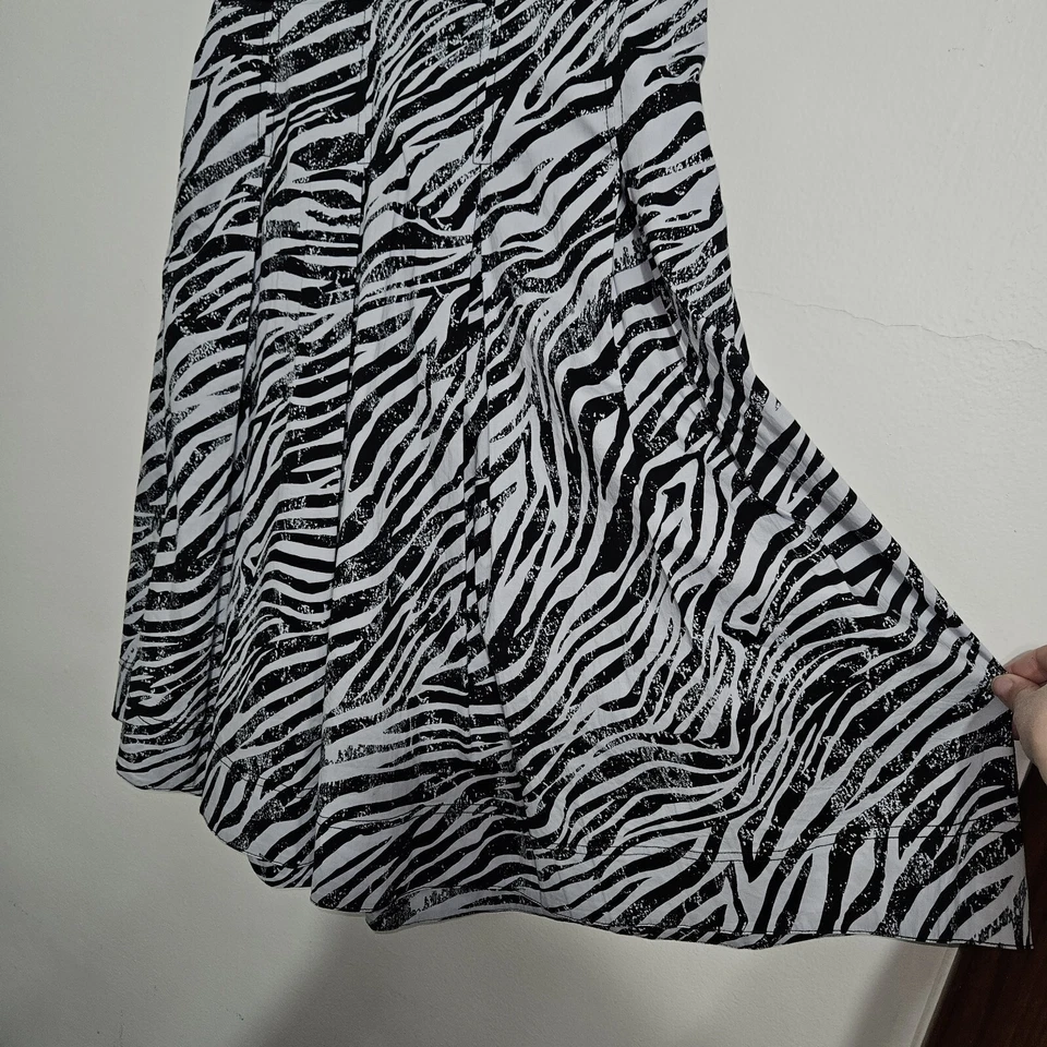 Falda midi plisada con estampado de cebra Donna Karen. Talla XS. Foto 4 de 4