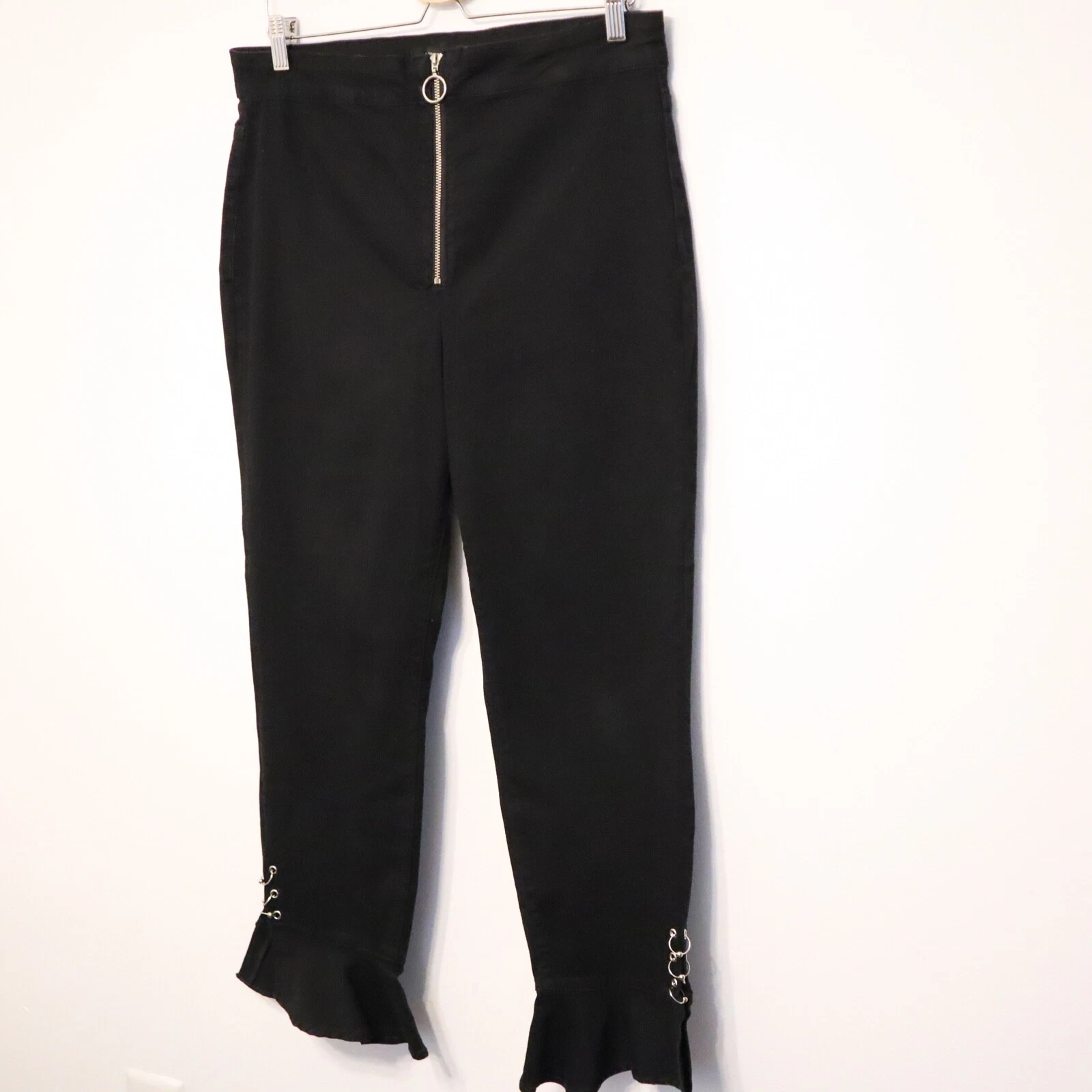Forever 21 Black Capri Pants With Ruffled Leg - Size 16