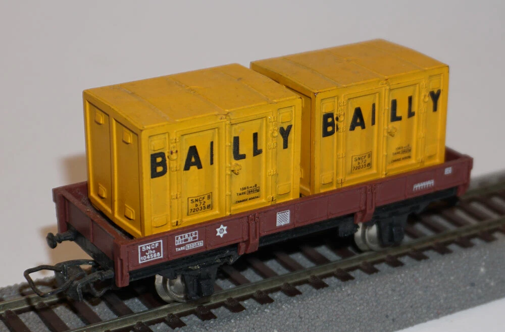 Convoi 4 Wagons Plats Jouef HO Avec Charges – Rouillé Aspect Collection