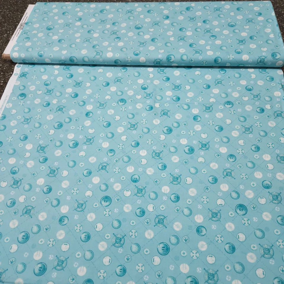 The Dressmaker Collection por Amy Barickman rojo gallo botón verde azulado suave Foto 3 de 3