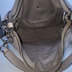 Foto 8 di 12
