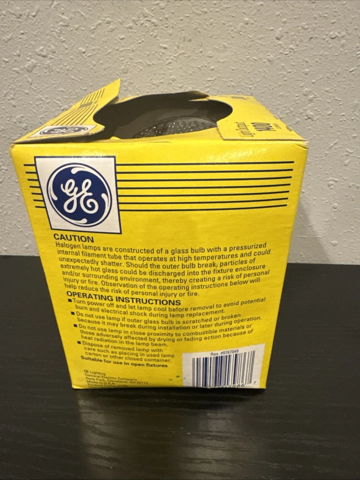 GE -flood Light standard Crispier, Whiter Light - 100w - Image 2 of 4