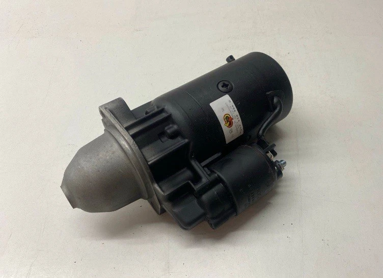 Mercedes W201 W124 Diesel Anlasser Starter BOSCH 0986014660 NOS - Bild 1 von 4