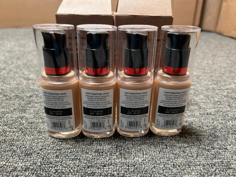 4X COVERGIRL Outlast All-Day Stay Fabulous 3-in-1 Foundation SPF Out of Date /WH - Image 3 of 4