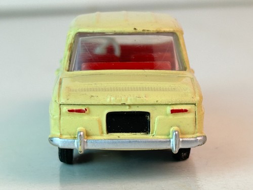 Dinky No. 517 Renault R 8 Sedan with Original Box - Picture 17 of 20