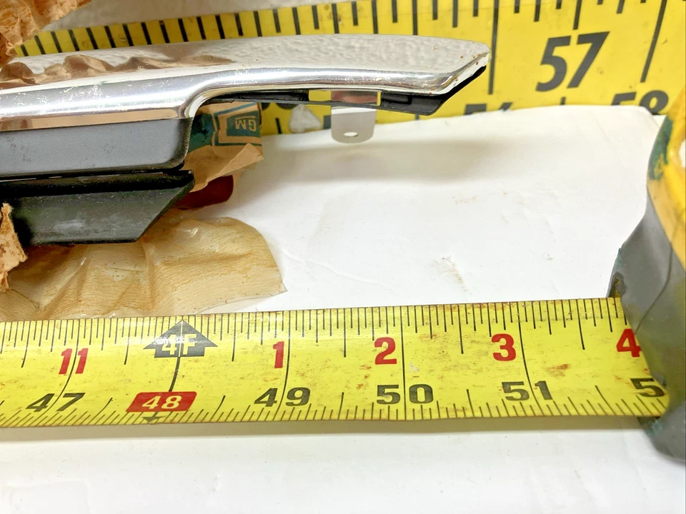 New OEM GM LH Top Beltline Trim 20674297 1981-1988 Chevy Caprice/Impala (Bin81) - Image 3 of 4