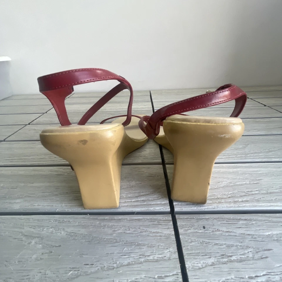 Vintage wild diva red leather slip on Wedge sandal size 9 - Image 4 of 4