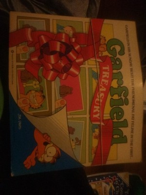 Garfield Ser.: Garfield Treasury by Jim Davis (1984, Trade Paperback)
