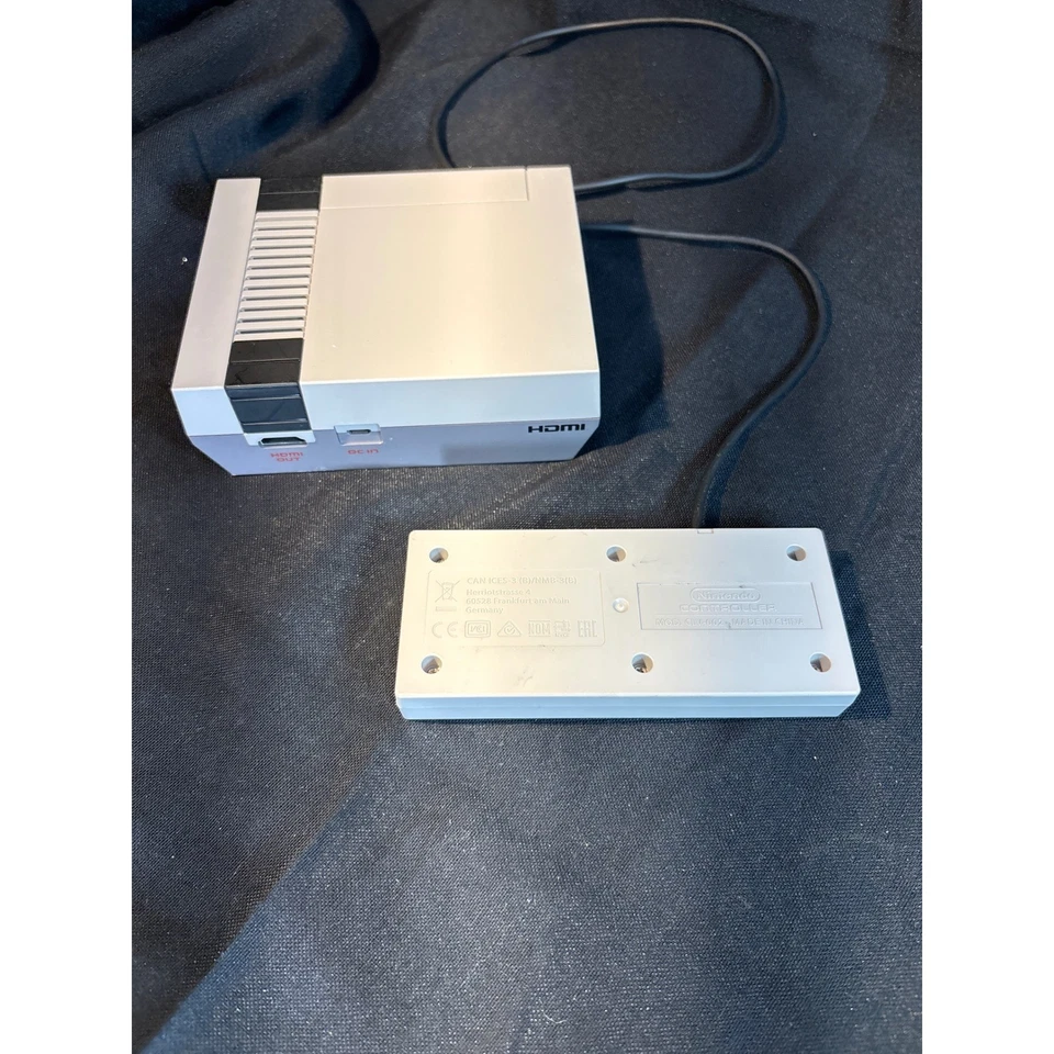 Controlador de consola Nintendo NES Classic Edition HDMI juegos integrados mini retro Foto 2 de 2