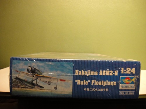 Trumpeter -2003 - 1/24 - Nakajima A6M2-N Rufe Floatplane - #02410 - New / Sealed - Picture 8 of 14
