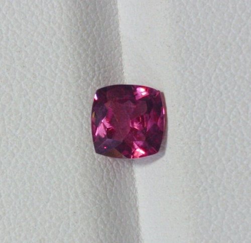 1.40 Ct Beautiful Natural Cut Pink Rhodolite Garnet Loose Gemstone From Pakistan - Picture 6 of 13