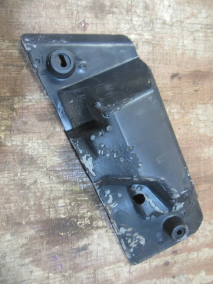 1977 Oldsmobile Cutlass Supreme 室内地板地毯驱动盖边片 — 第 2/2 张图片