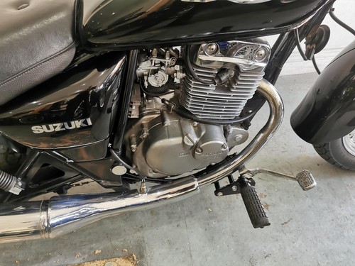 Suzuki GZ125 Marauder motorcycle - Picture 6 of 11