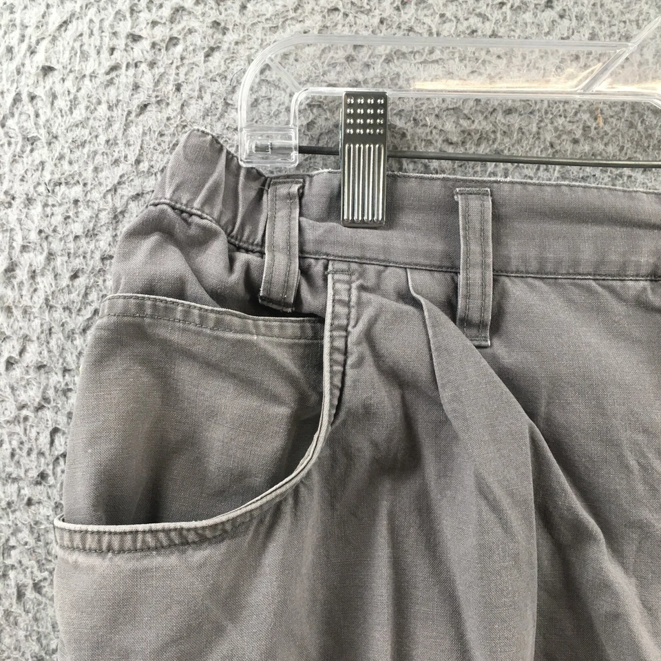 Columbia Cargo Shorts Mens 36 (Actual 33X7.5) Gray Mid Rise Elastic Waist Zip - Image 3 of 4