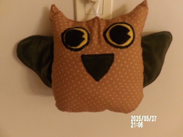 Owl Pillow Soft Toy Sculpture Stuffed Nocturnal Animal Bird Handmade new