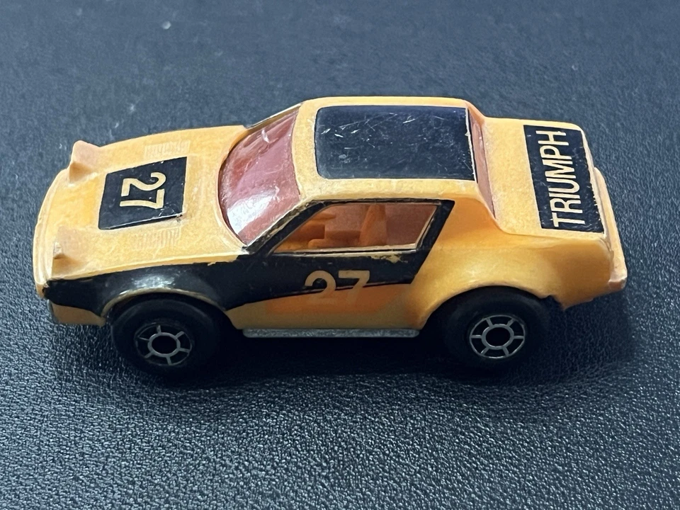 1982 年火柴盒 Triumph TR 27 号 - 406605 莱斯尼美国,香港制造,复古 — 第 3/4 张图片