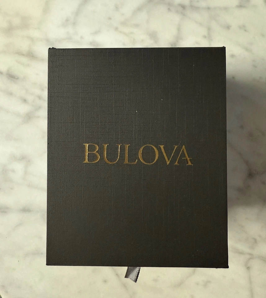 Bulova Women's Classic Quartz Silver Stainless Steel Watch 32MM 96L272 - Image 4 of 4