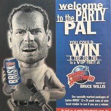 1999 Lipton Brisk Iced Tea PRINT AD Bruce Willis Planet Hollywood Vintage 90s