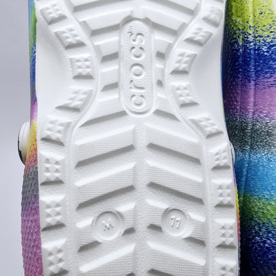 Crocs Classic Lined Spray Dye Clogs Men display picture 2