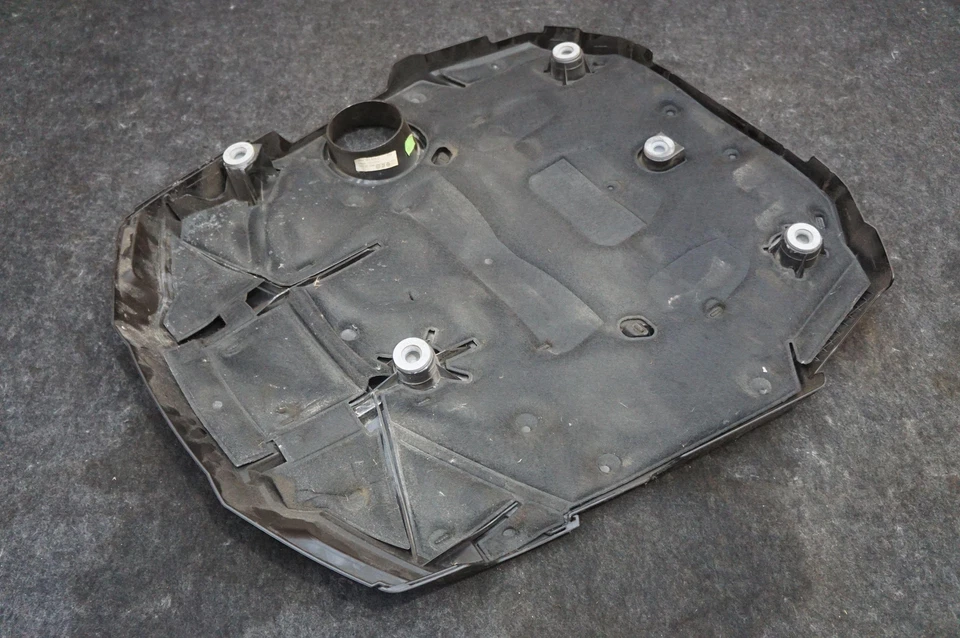 Panel de ajuste de cubierta de motor V6 de 3,0 l OEM 06M103925 Audi A8l Quattro 2019-2024 Foto 2 de 4