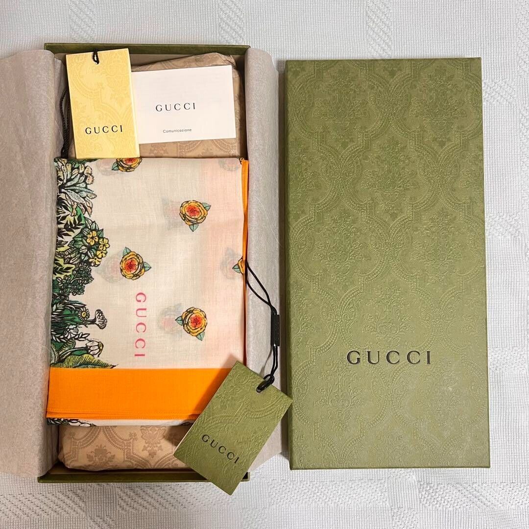 GUCCI × Yuko Higuchi Rabbit Scarf Animal Silk Modal Beige GUCCI × Yuko Higuchi Rabbit Scarf Animal Silk Modal Beige
