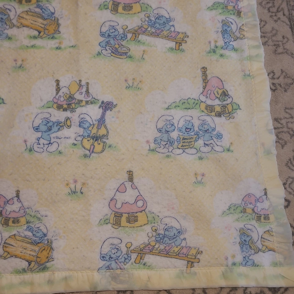 MANTA SMURF 1983 CUNA POLI ACRÍLICO BORDE SATINADO RIBETE NIÑO NIÑA HECHO A CUADROS FOTOS Foto 3 de 4