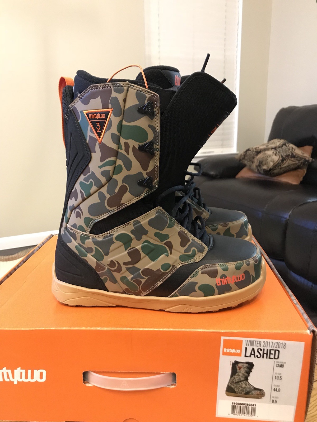 thirty two lashed 2017