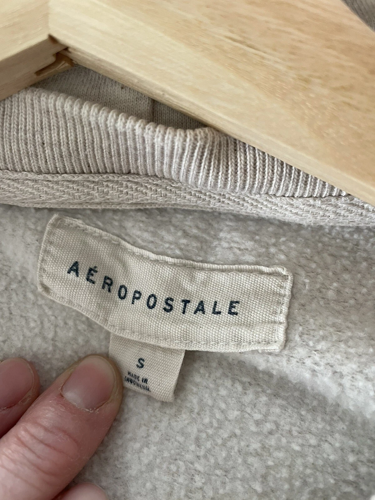 OFF WHITE Felpa con cappuccio Aeropostale crema bordata taglia S tasca frontale