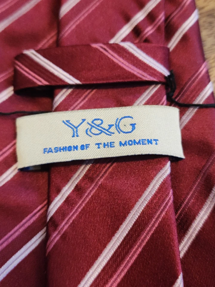 Corbata de seda a rayas rojas Y&G con gemelos a juego nueva con etiquetas Foto 2 de 3
