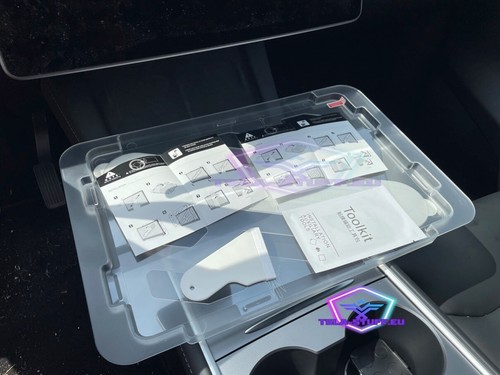Szkło ochronne wyświetlacza PRAWDZIWE SZKŁO z ramką montażową do Tesla Y i 3 - Zdjęcie 2 z 4
