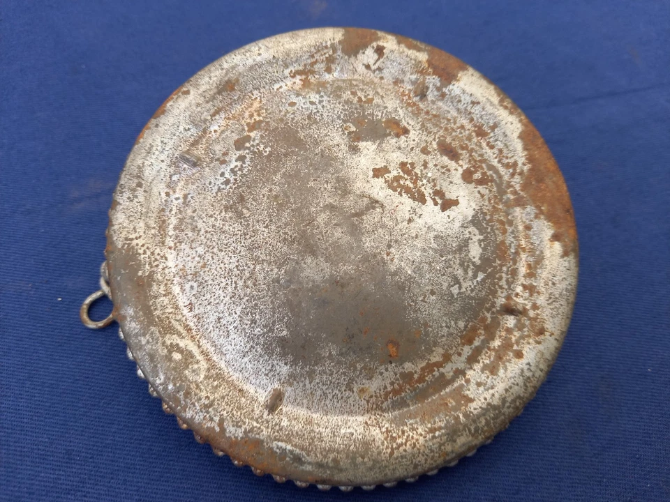 Tapa de llenado del tanque de combustible Land Rover Serie 1 2 y Mini Moke 4 orejetas - RTC2261 231189 - Imagen 3 de 3