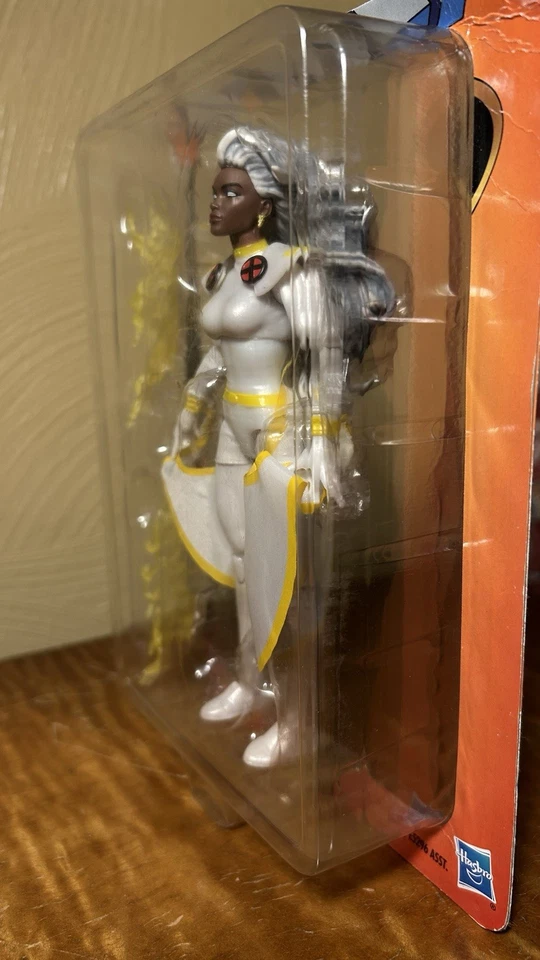 Figura de acción Marvel Legends 1st Retro X-Men Wave Storm 2019 - SUELTA Foto 4 de 4