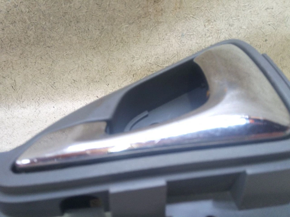 Manija de puerta interior izquierda del conductor para Honda Odyssey 2005 2006 2007 2008 2009 2010 Foto 2 de 4