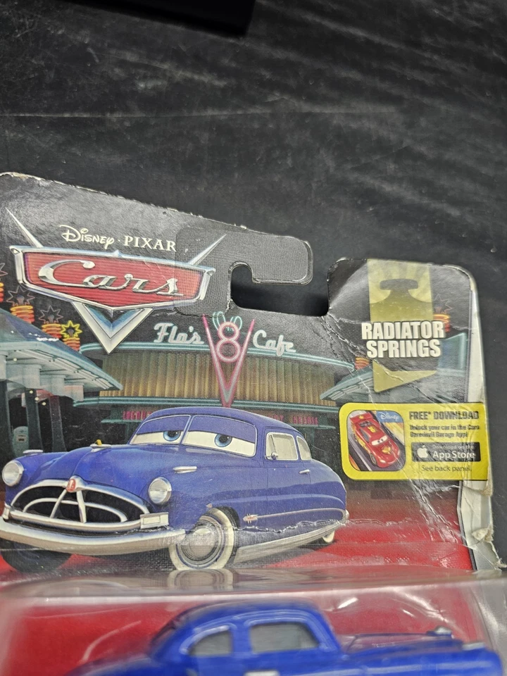 Disney Pixar Cars 2013 Radiator Springs Doc Hudson en tarjeta Foto 4 de 4