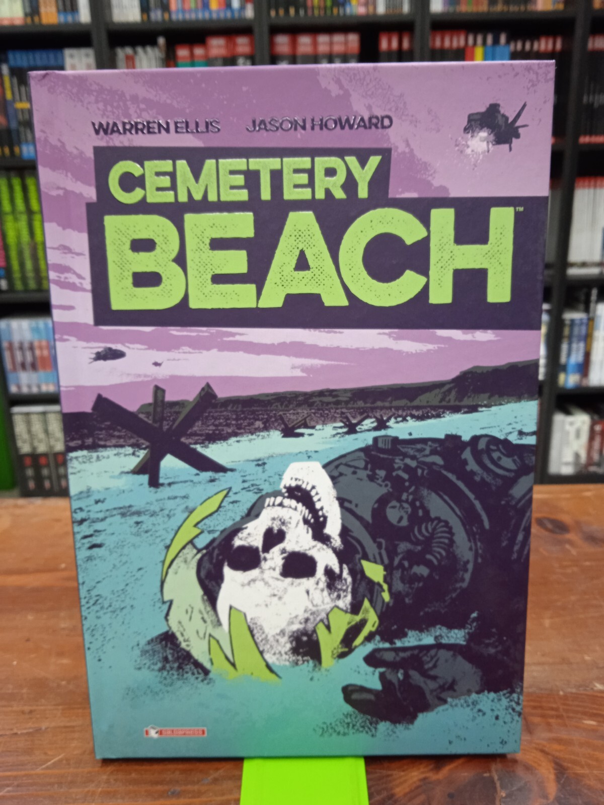 Cemetery Beach - Warren Ellis/Jason Howard - Saldapress - S26