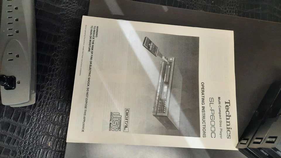 Technics Multi Compact Disc Player SL-P600C TESTED WORK - Image 4 of 4