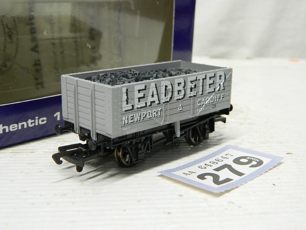 Picture 1 of 6